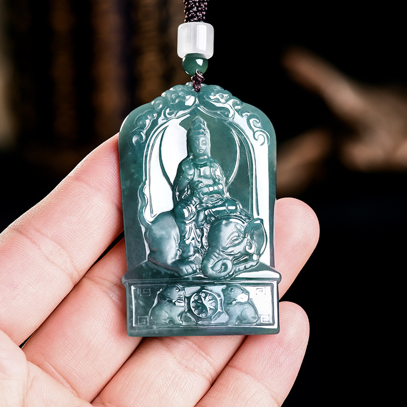 Vintage Necklace - Natural Burmese Jadeite Guanyin Pendant Necklace