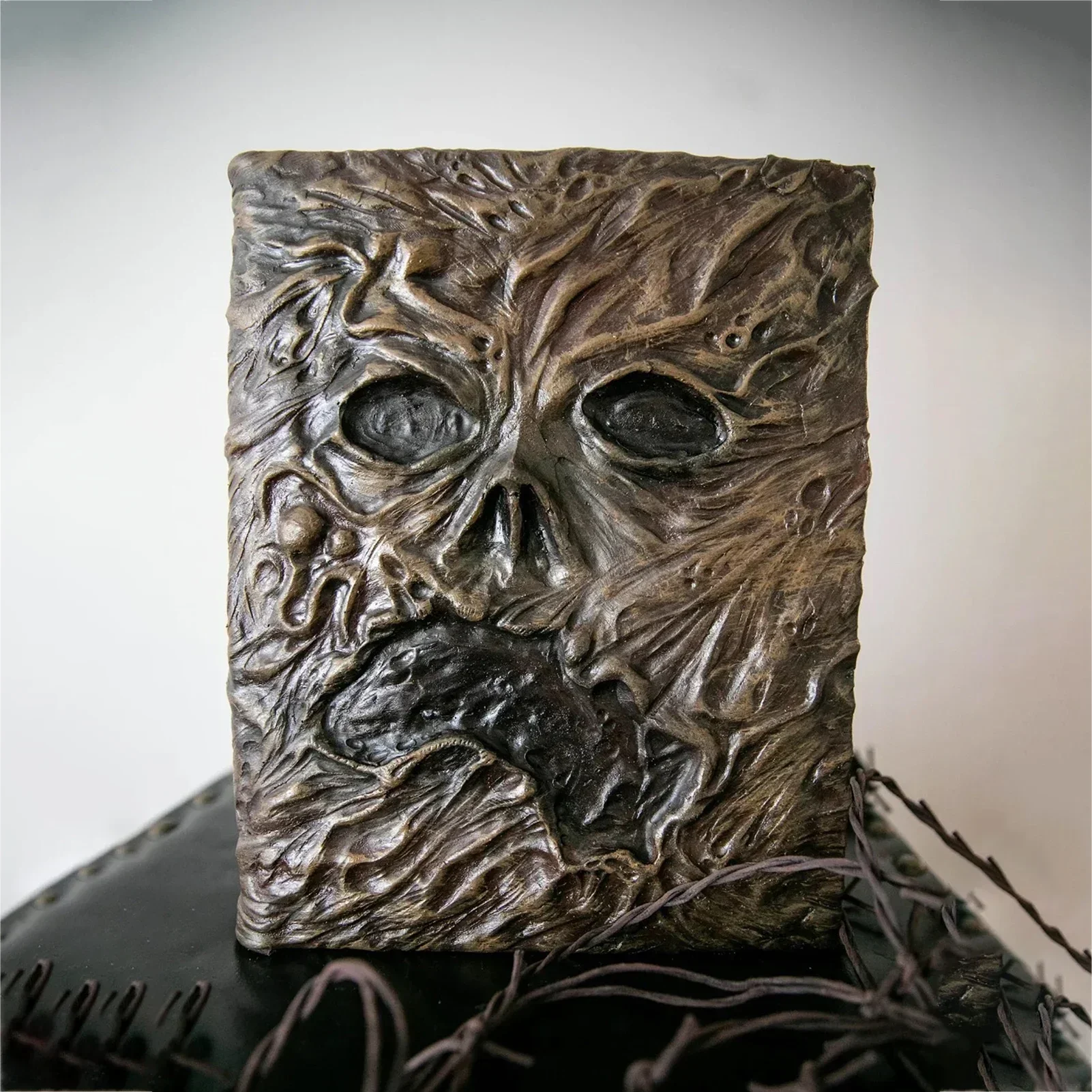 Vintage Necronomicon - Dark Ma - Vintage And Collectible Books recension och pris