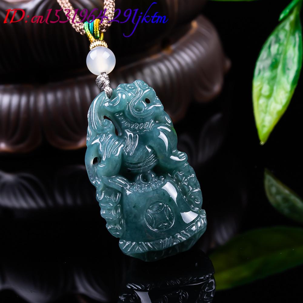 Burmese Jadeite Pixiu Pendant  - Vintage Necklace recension och pris