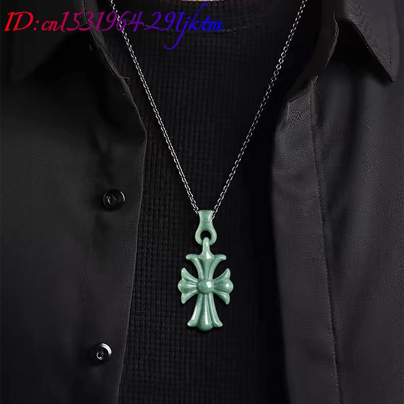 Natural Burmese Jadeite Cross  - Vintage Necklace recension och pris