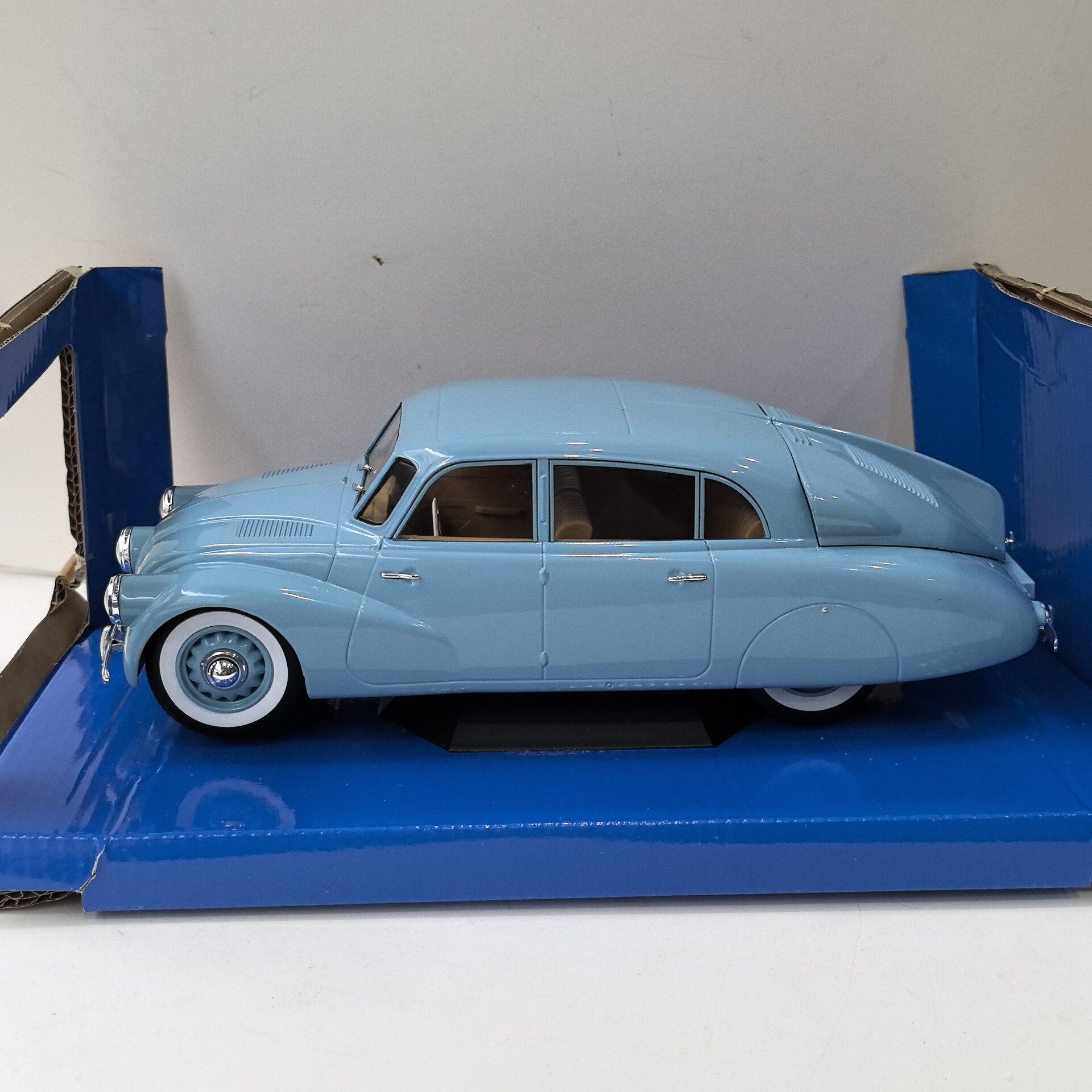 MCG Diecast 1/18 Scale TATRA 8 - Vintage Collectible Toy Cars recension och pris