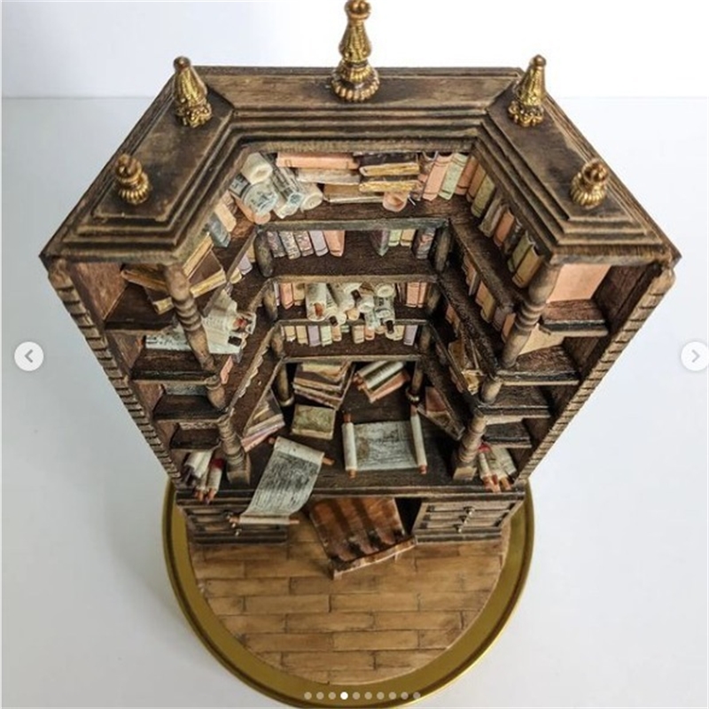 Miniature Bookcase Bookshelf D - Vintage And Collectible Books recension och pris