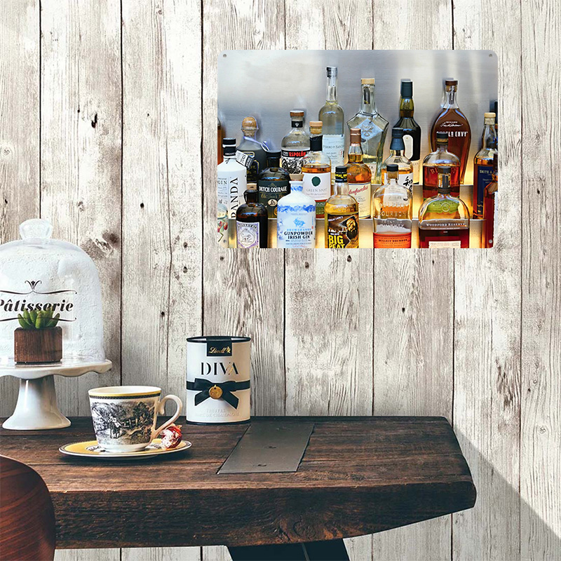 Liquor Bottle Collection Poste - Vintage Collectible Liquor Bottles recension och pris